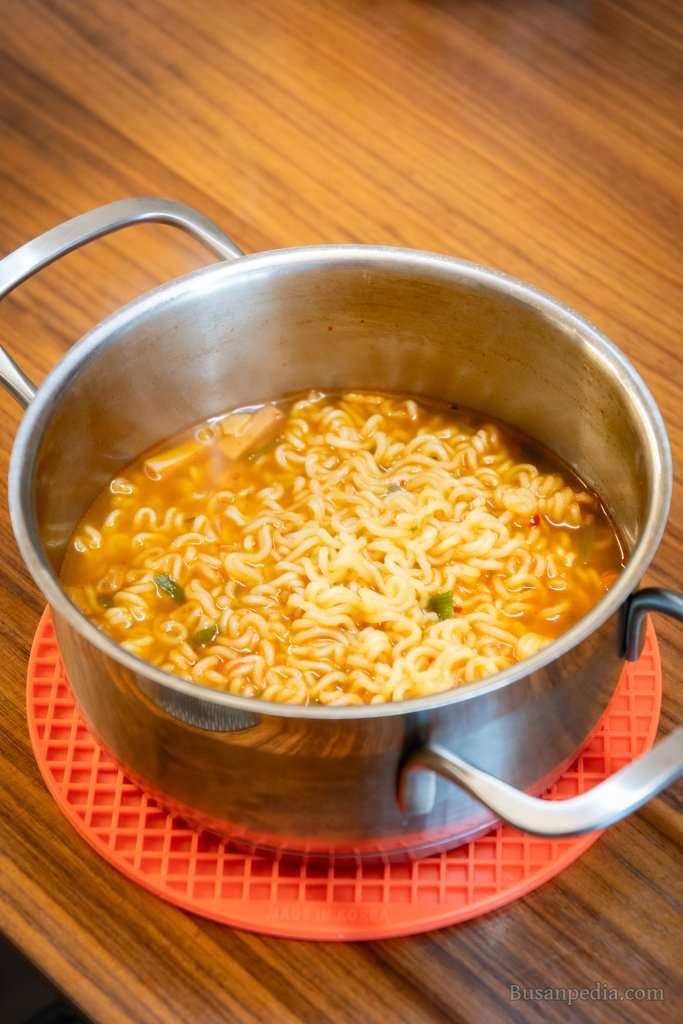 Korean ramen Nongshim Mupama Tangmyun